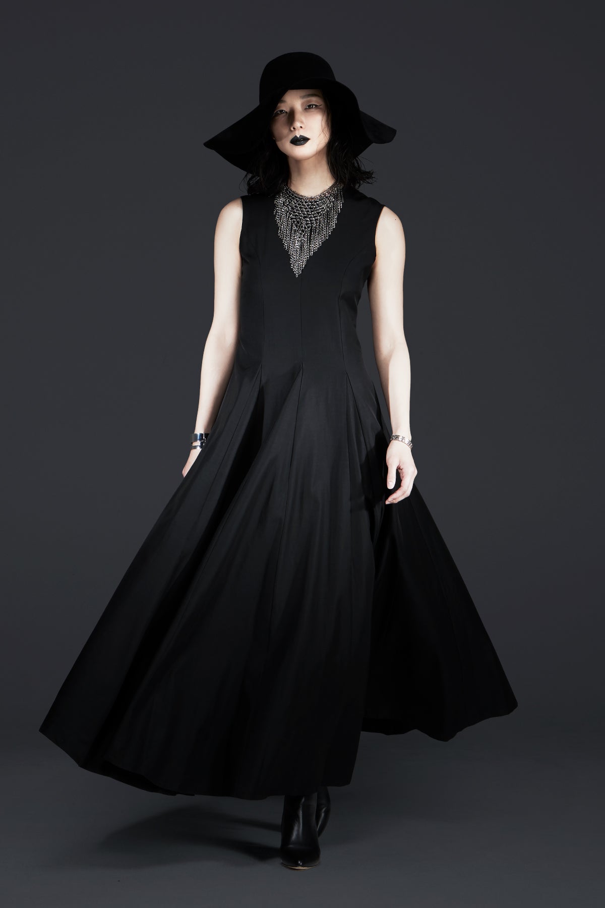 Back Open Silky Flare Dress | Tsuya